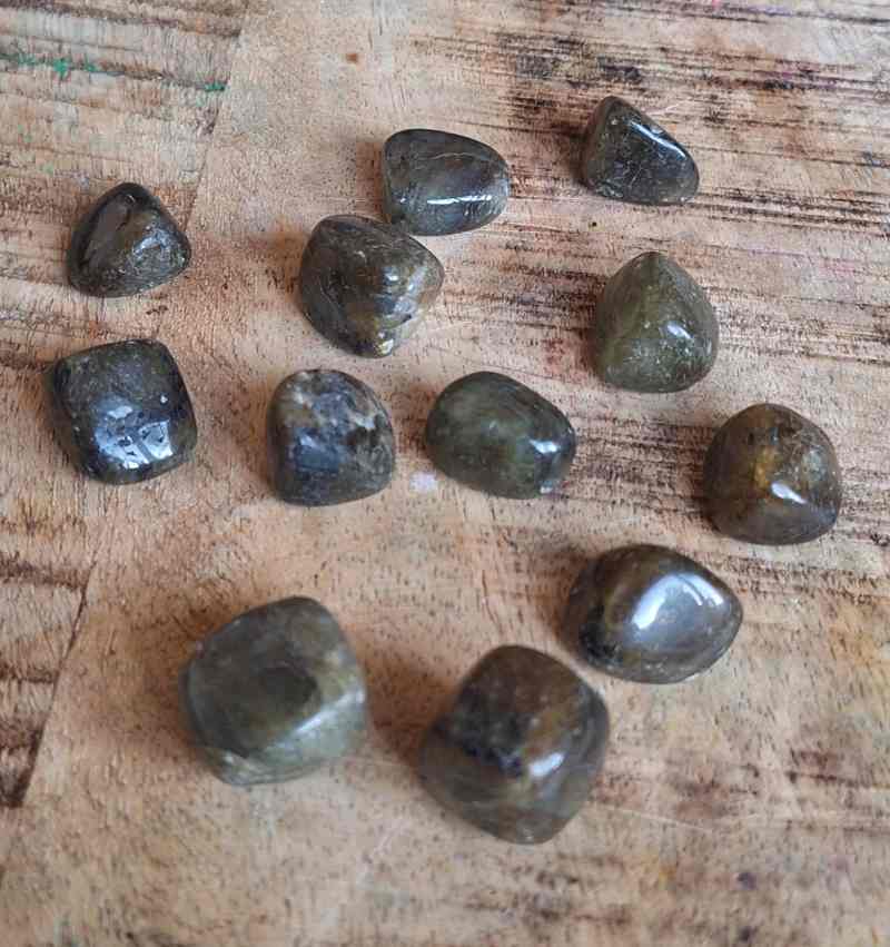 LABRADORITE - Magic, Psychic Development, Aura Protector